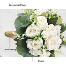 باقات زفاف للعروس والوصيفات، باقة بيضاء عاجية من الورود الحريرية الاصطناعية مع أوراق الأوكالبتوس لديكور الكنيسة والزفاف، باقات الزهور الاصطناعية لديكور حفل الزفاف والخطوبة وحفلات الزفاف وعيد الحب وتزيين طاولات الطعام - بيج - مشاهدة 5