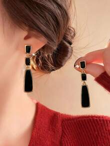 5pcs/Set Fashionable Casual French Elegant Asymmetrical Geometric Black Drip Glaze Heart & Faux Pearl Earrings, Chic Minimalist Design, High-End Earring Set Suitable For Women's Daily And Holiday Wear