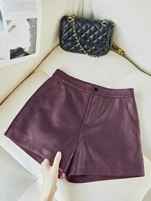 SMILE CHIC 多功能黑色弹力PU修身短裤，贴合身形，斜插口袋和纽扣设计，适合日常穿着、派对以及所有夏季季节。 - 酒紅色 - 查看 3