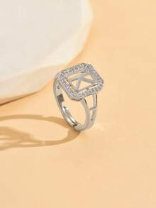 1. 时尚精致的26字母锆石戒指，夏季新款女士首字母开口戒指 - 白色 - 查看 16