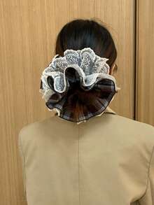 1个优雅蕾丝多层镂空花朵发圈，独特设计，用途广泛，适合日常佩戴，可作发圈、头饰、马尾辫发圈、美发家居饰品。 - 藍卡色 - 查看 4