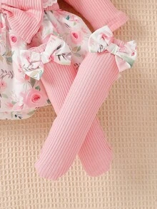 Bộ 3 bộ đồ liền thân và băng đô nơ họa tiết ông già Noel và người bánh gừng màu đỏ dễ thương dành cho bé gái sơ sinh, thích hợp cho dịp Giáng sinh - Hồng - Xem 6