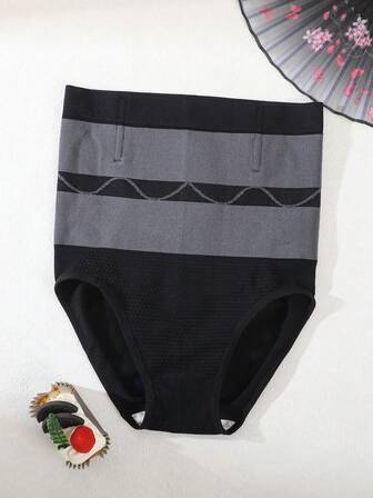 Sömlösa stickade trosor för rumpan som lyfter och formar damunderkläder