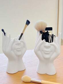 1pc Face Shaped Makeup Brush Holder, Desktop Decor For Office - White - View 4