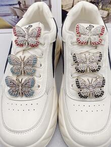 2 PIEZAS Encantos de cordones de zapatos de mariposa de resina colorida de lujo DIY Decoraciones para botas, zapatillas de mujer Cordones con piedras brillantes extraíbles Hebillas de accesorios personalizados Decoración de clips de zapatos Apto para zapatos con cordones de mujer Regalos de Navidad, Halloween, San Valentín, cumpleaños, fiesta (Zapatos no incluidos)