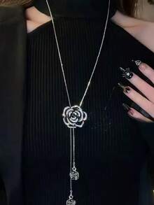 Camellia Sweater Chain Necklace Popular Internet Celebrity Vintage Autumn And Winter Long Design Niche High-End Light Luxury Necklace