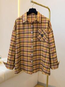 Cămașă retro galbenă în carouri pentru femei, cu mânecă lungă, design lejer cu guler pe umeri, detalii brodate la buzunare, bluză casual slăbită pentru ținute de toamnă în mai multe scenarii