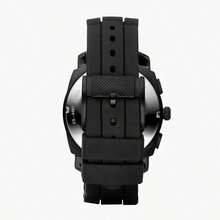 Fossil ساعات كرونوغراف فريدة من نوعها للرجال من ماركة فوسيل، سوار من السيليكون الأسود، ساعات رجالية، حركة كوارتز مع عرض التاريخ، أفضل تصميم أنيق للأعمال والمناسبات الرسمية وهدية عيد الأب - الأسود - مشاهدة 4