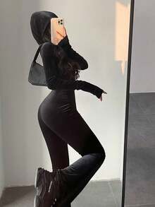 Spring And Summer New Velvet Slim-Fit Hooded Flared Jumpsuit, European And American Hot Girl Style Velvet Hooded Jumpsuit For Women, Slim-Fitting And Slimming Flared Long Pants With V-Neck Zipper, Perfect For Hanging Out With Girlfriends, Parties, Or Commuting; A Must-Have Item For Valentine's Day - Black - View 7