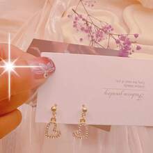 可爱优雅的锌合金心形耳环，搭配鲜艳的红色吊坠：未镀层，亲肤材质，约会完美之选 - 浪漫女士配饰 - 彩色 - 查看 6