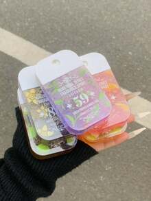 一瓶50毫升巴西香氛喷雾，多达5种香型可选，适用于室内外空气清新。这款多层香氛喷雾持久留香，散发自然清新的迷人气息，融合优雅的里约热内卢香草、椰子、花香、柑橘、木香和海洋香调，适合约会、派对、聚会、节日、居家、酒店、办公室等各种场合，是馈赠亲朋好友的理想之选。 - 彩色 - 查看 7