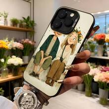 Cubierta de teléfono con diseño de dibujos animados para iPhone color blanco con ilustración de pareja sentada en jardín floreciente y texto CASENO ideal para uso diario y amantes de la moda floral Aplicable a los teléfonos de la serie Apple y Galaxy - Negro - Ver 6