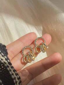 2入組時尚精美的女性鑽石圓形和幾何形耳環,適合日常佩戴和約會