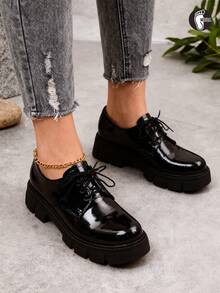 Nuevos MODA de plataforma y cuña para mujer, slip-on, de piel negra, zapatos pequeños. Cómodos oxfords con elevación, zapatos para fiesta estilo británico,Zapatos Oxford con cordones, color negro elegante y sólido para mujer, de suela plana, para el otoño de 2025 - Negro - Ver 2