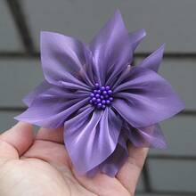 Elegant Flower Brooches - With Milky White Petals And Golden Tones, Suitable For Women, Formal Events, And Everyday Wear - Weddings, Parties, Office Decorations - Elegant Flower Accessories, Wedding Flowers, Clothing Enhancers, Glossy Finishes, Party Decorations, Fashion Accessories, Handcrafted Brooches, Fashion Accessories And Bride Accessories, For Valentine's Day The Perfect Gift For Family, Friends, Couples And Best Friends On Women's Day And Other Festivals - Green - View 5