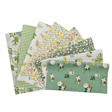 Tela de algodón de sarga serie Hoja Verde (8 piezas), tela para patchwork hecha a mano, ideal para Navidad, Pascua, Día de la Independencia, Año Nuevo Chino y otras festividades. Perfecta para coser, crear guirnaldas, muñecos, tocados, decoraciones, manualidades y decoración del hogar. Tela para envolver regalos. Varios diseños con detalles de borlas decorativas. Disponible en dos tamaños.