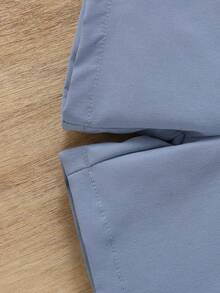 Bộ 2 áo sơ mi tay ngắn in chữ Colorblock và quần short trơn đơn giản thoải mái cho bé trai, mùa hè - Màu xanh bụi bặm - Xem 9