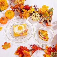 7/12/25/50个装透明塑料餐盘，厚实锤纹，金边装饰，包含10.25英寸餐盘和7.5英寸婚礼甜点盘。适用场合：日常用餐、婚礼、派对、生日派对、节日、迎婴派对、野餐、露营、周年纪念日。 - 透明金邊 - 查看 4