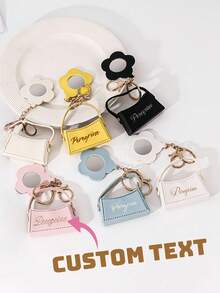 مرآة مدمجة مزخرفة بالزهور مع خيار النص المخصص! مصنوعة من أزهار بريقة متلألئة، مرآة صغيرة محمولة. سهلة التثبيت على الحقائب والحقائب اليدوية الصغيرة المنحنية. سلسلة مفاتيح، سلسلة مفاتيح السيارة، اكسسوارات السفر