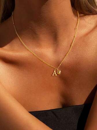 1 pieza Collar de letra inglesa de 26 letras de lujo chapado en oro de 18K para mujer, incluye colgante con inicial inglesa + corazón, elegante colgante de letra pequeña, regalo de San Valentín para ella
