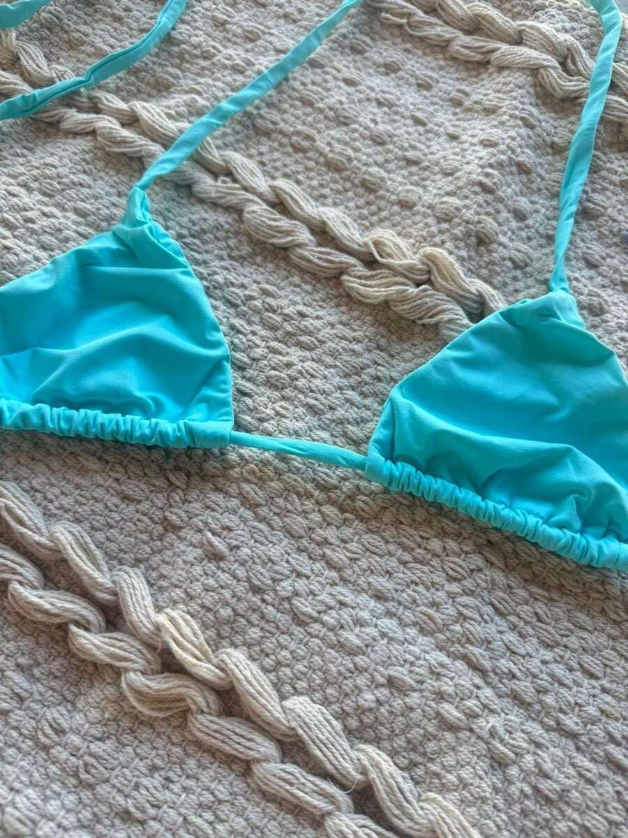 Adjustable Triangle Bikini With UV Protection, Stylish Tie-Up Style, Beach, And Vacation Details. - Nước xanh - Xem 1