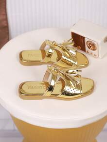 1双儿童流苏PU休闲时尚拖鞋，适合夏季穿着 - 金色 - 查看 5