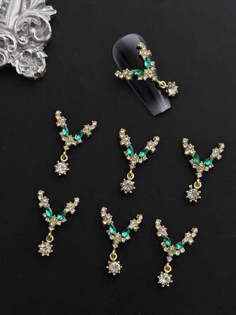 10pcs Y2K Sparkling Diamonds, Antler-Shaped Emerald Green Alloy Pendant Nail Crystal, Suitable For Long False Nails, Luxury Decorative Jewelry Accessory, DIY Nail Care Product.