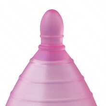 Angelcup Copa Menstrual Rosa Reutilizable | Silicón Suave, Cómoda y Ecológica | Talla Chica o Grande | Protección hasta 12 h | Diseño Anatómico con Perlita Redondeada y Líneas de Medición | Alternativa Sustentable a Toallas y Tampones | Material Flexible Libre de Látex y Plásticos Dañinos | Ideal para Dormir, Nadar, Hacer Ejercicio o Viajar | Menstruación Consciente y Saludable | Hecha en México | Incluye Bolsita Ecológica, Instructivo y Stickers | Marca con 13 Años de Experiencia en Salud Menstrual | Cup Rosa Translúcida que Representa Amor Propio, Bienestar y Libertad | Perfecta para Mujeres con Flujo Ligero, Moderado o Abundante | Angelcup – Vive tu Ciclo con Comodidad y Confianza - Rosa - Ver 6