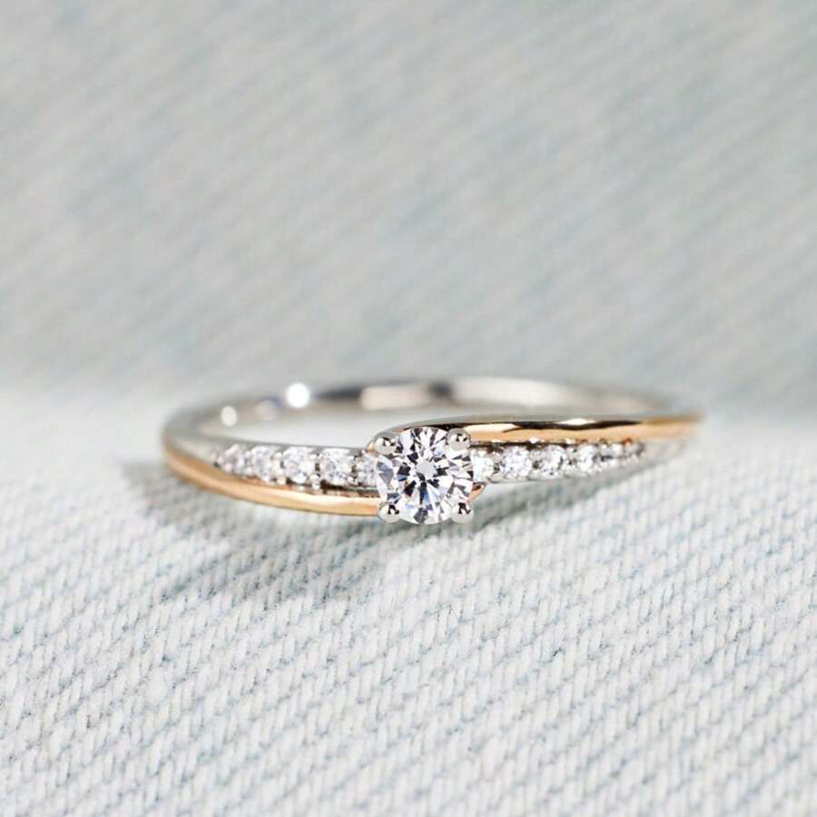 1pc Two-Tone Solitaire Ring For Women, Single Round Zirconia With Pavé Band, Timeless Engagement Jewelry - Hai tông màu - Xem 1