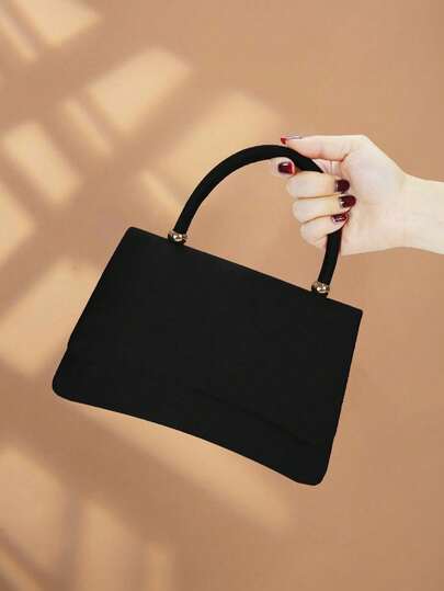 This Luxurious, Charming, Elegant, And Exquisite Single-Piece Velvet Evening Clutch Is Suitable For Women, Girls, Ladies, College Students, Young Professional Women, And Office Workers. It Is Perfect For Parties, Balls, Wedding Receptions, And Other Occasions. This Evening Bag Is The Ideal Choice For Party Girls And Ladies, And Also Makes A Wonderful Gift For Women.