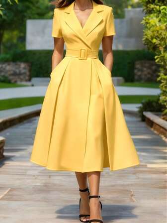 Elegant, Fashionable, Minimalist, Sophisticated Office Wear Short Sleeve Dress With Cinched Waist Waist And A-Line Silhouette