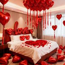 Bộ trang trí bóng bay lãng mạn ngày Valentine, bao gồm 500 cánh hoa hồng đỏ, 20 bóng bay hình trái tim màu đỏ, 1 bóng bay chữ "Love". Thích hợp cho cầu hôn, đính hôn, đám cưới, kỷ niệm, lễ Valentine, tỏ tình, có thể dùng làm phông nền trang trí cho nhiều dịp khác nhau. Chất liệu giấy bạc, không cần điện. - Đỏ - Xem 3
