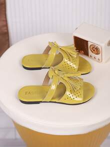 1 Pair Children's Tassel PU Casual Fashion Slippers, Suitable For Summer