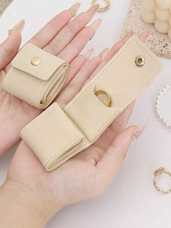 1个迷你首饰收纳袋，旅行首饰袋，便携式整理袋，可收纳耳环、手链、戒指、项链，情人节、圣诞节和新年礼物