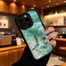 Cubierta de teléfono con borde negro diseño de mujer en la playa con olas verdes para uso diario y viajes - Café integral - Ver 6
