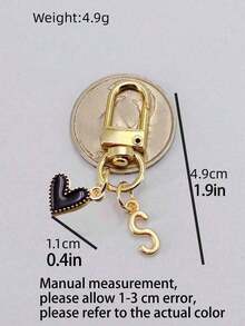 Personalisierter schwarz-herzförmiger Buchstaben (A-Z) Anhänger aus Legierung, geeignet als Schlüsselanhänger, individueller Taschenanhänger oder Handyzubehör-Geschenk. Perfekt für Geldbörsen und Handys von Frauen und ein tolles Geschenk für Freunde, Familie oder Freundin. Kann auch als Outdoor-Accessoire, Partyfavour, Souvenir, Autodekor oder Geschenk für Mädchen oder Valentinstag verwendet werden. - Verschiedenfarbig - Übersicht 11