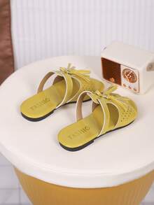 1 Pair Children's Tassel PU Casual Fashion Slippers, Suitable For Summer