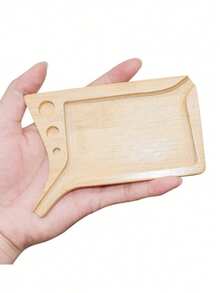 1个便携式竹制卷烟托盘，小巧便携，适合居家、旅行和日常使用。