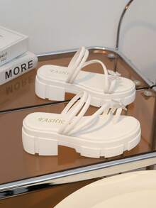 1双白色儿童/女童厚底凉鞋，白色PU鞋带，饰有水钻和珍珠蝴蝶图案，套脚圆头防滑时尚可爱沙滩厚底增高凉鞋，适合3-15岁女孩，室内/室外日常休闲沙滩街头聚会，春夏新款 - 白色 - 查看 3