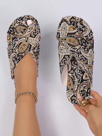 新款女士交叉带平底休闲百搭黑色舒适拖鞋，纯色简约女士平底凉鞋，优雅简约，适合约会