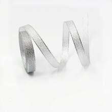 1条1厘米宽/5码长经典圣诞缎带，柔软工艺缎带，可用于DIY、礼品包装、花束、发饰——完美适用于圣诞节、感恩节、生日、新年和情人节装饰。家居装饰、圣诞装饰、房间装饰、冬季圣诞装饰、圣诞礼物、圣诞装饰