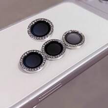 4 قطع من غشاء واقي للعدسة مرصع بالراين متوافق مع هواتف آيفون 17 برو ماكس/16/15/14/13، غطاء واقي للعدسة فائق الوضوح، مضاد للخدش والسقوط، واقي مثالي للعدسة الكاميرا قابل للاستخدام اليومي في المكتب والمنزل، مقاوم للماء والصدمات ومقاوم للخدش - فضة [4 قطع] - مشاهدة 10