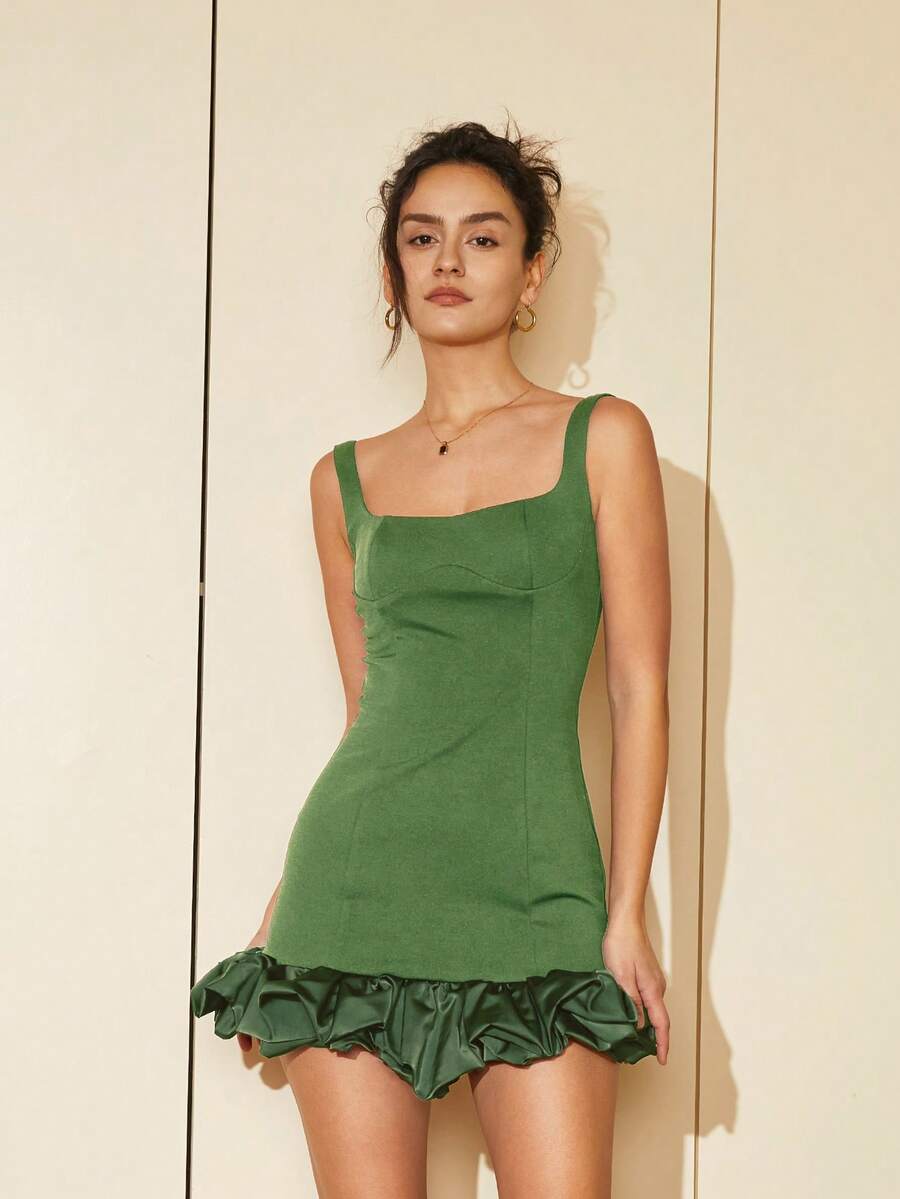 Vestido feminino elegante sem mangas com babados na barra, modelo peplum, ideal para casamentos, formaturas, bailes de gala, looks de verão e festas de Natal. - Verde de Exercício - Ver 1