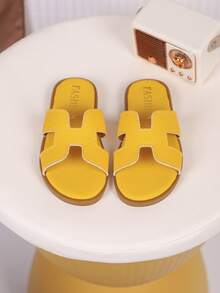 儿童时尚夏季户外拖鞋，方头平底鞋，凉鞋，新款女童鞋，靓丽沙滩鞋