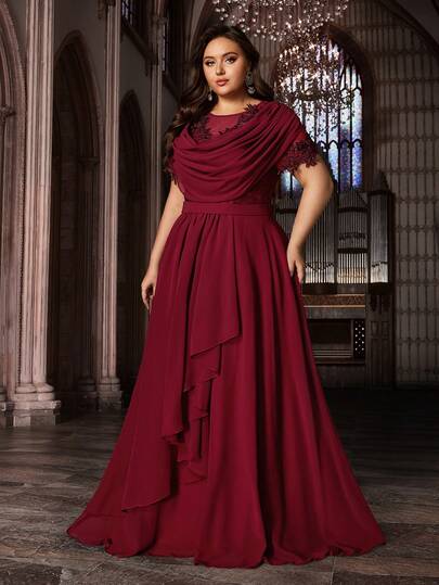 Elegante vestido de noche formal de gasa de unicolor con aplicaciones y encaje de contraste para boda