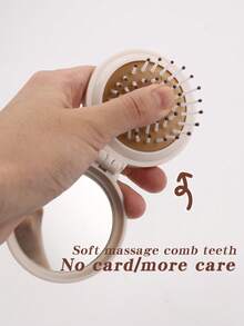 Brodark 1个象牙色和米色花卉图案26字母迷你镜梳，小巧便携，女士必备气垫梳，可折叠气垫按摩梳，镜子和梳子一体设计，旅行和露营配件，返校必备 - 米白 - 查看 6