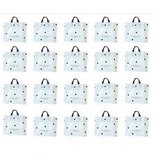 20 piezas Bolsas de tote de regalo de plástico grueso, bolsas de compras reutilizables con acabado mate, negro y blanco, adecuadas para recuerdos de fiesta, embalaje impermeable, patrón de lunares redondos, gran capacidad para ropa, compras de mujeres, cumpleaños, boda, San Valentín, despedida de soltera, ducha nupcial, Halloween, Navidad