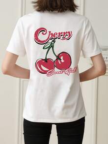 女士红色樱桃印花圆领短袖休闲 T 恤，时尚百搭，适合春夏季日常穿着