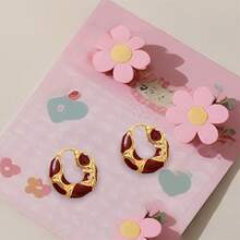 Pendientes de aro de esmalte para mujer, pendientes redondos únicos y modernos, accesorios de joyería personalizados, un artículo imprescindible para reuniones, desplazamientos y vacaciones, y un regalo imprescindible para Navidad, San Valentín y Año Nuevo. - Rojo - Ver 2