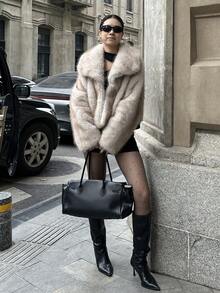 Luxurious Vintage Fashion Women's Thick Warm Jacket With Faux Fur Collar, Winter Coat, Soft Plush Fur - White Oatmeal - View 8